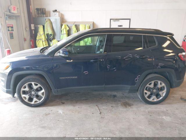 Jeep Compass Limited 4x4 Image 4