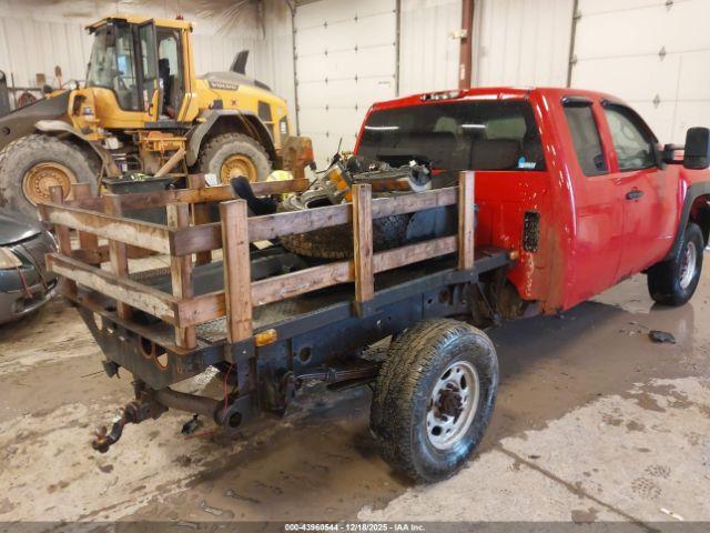 Chevrolet Silverado 2500 Work Truck Image 12