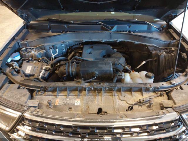 Ford Explorer Xlt Image 6