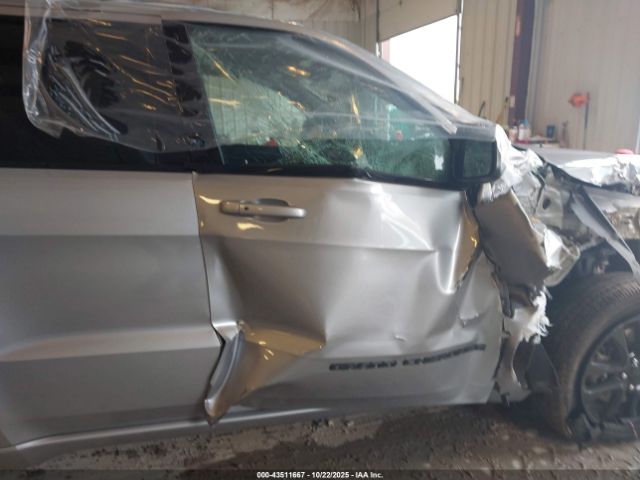 Jeep Grand Cherokee Laredo X 4x4 Image 4