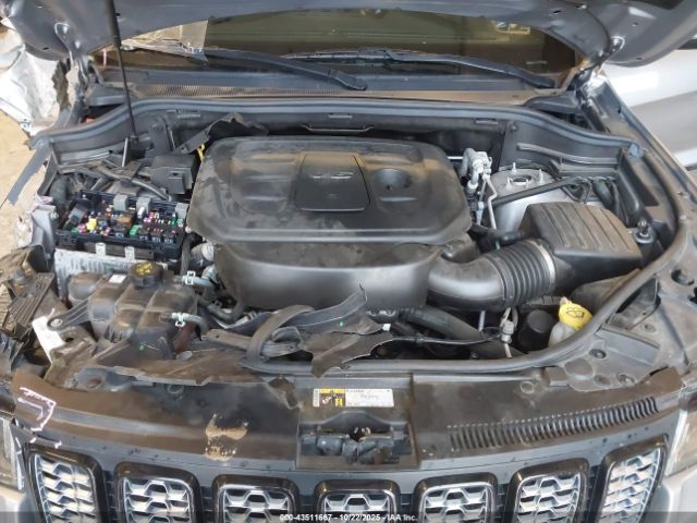 Jeep Grand Cherokee Laredo X 4x4 Image 14