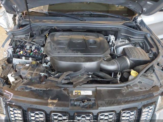 Jeep Grand Cherokee Laredo X 4x4 Image 14