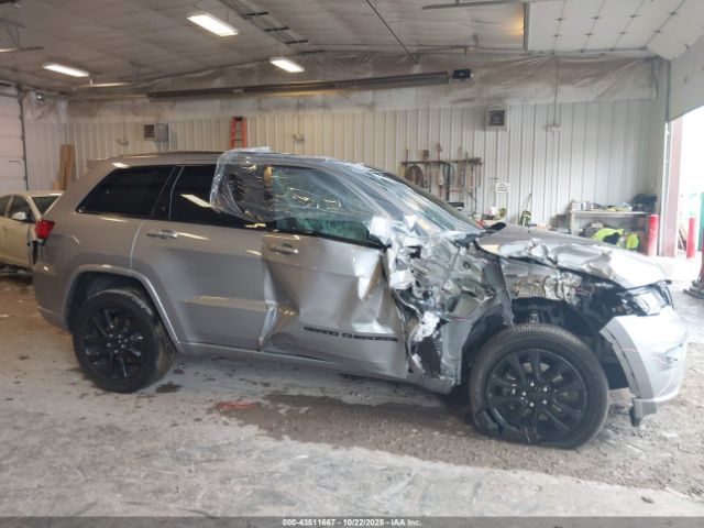 Jeep Grand Cherokee Laredo X 4x4 Image 6