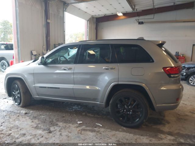 Jeep Grand Cherokee Laredo X 4x4 Image 15