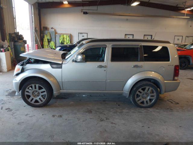Dodge Nitro Sxt Image 2