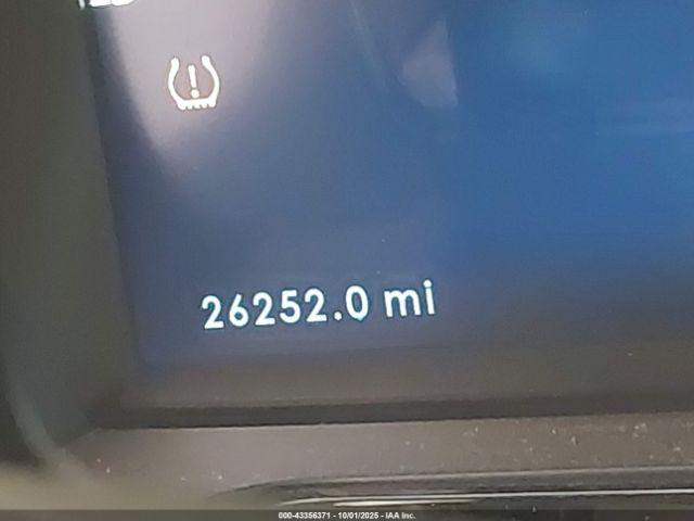 Lincoln Corsair Grand Touring Image 3