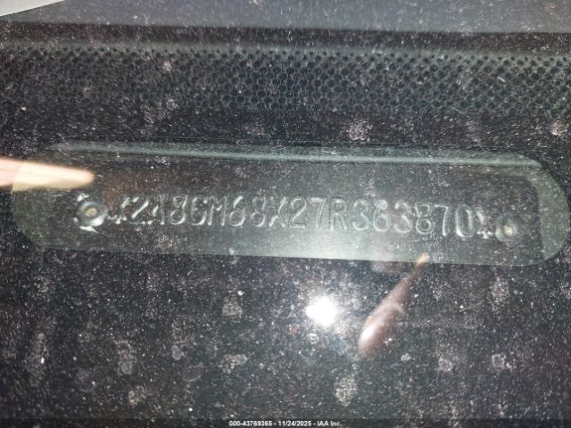 Chrysler Pacifica Touring Image 3