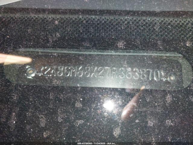 Chrysler Pacifica Touring Image 3