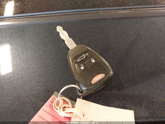 Chrysler Pacifica Touring Image 4