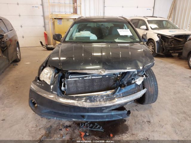 Chrysler Pacifica Touring Image 6