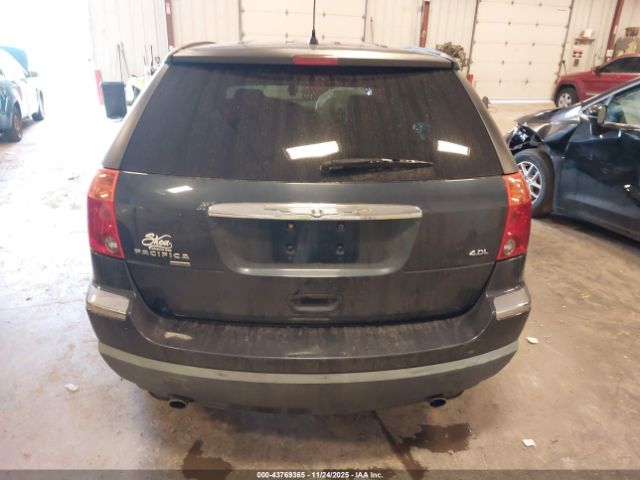 Chrysler Pacifica Touring Image 10