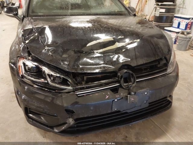 Volkswagen Golf Image 4