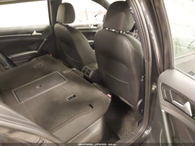 Volkswagen Golf Image 5