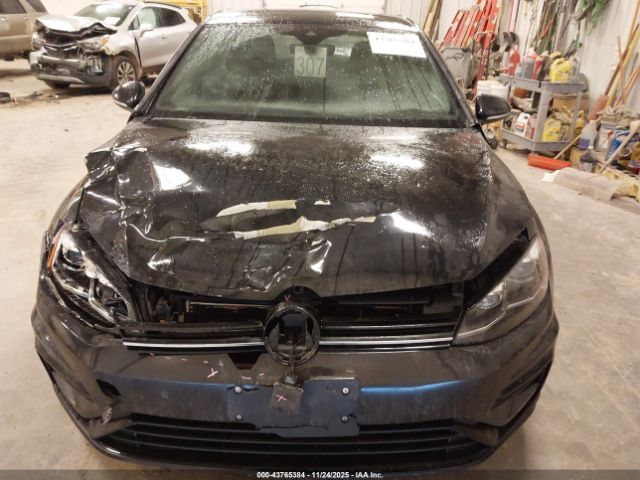 Volkswagen Golf Image 8