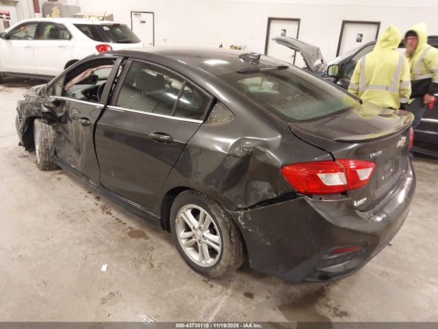 Chevrolet Cruze Lt Auto Image 3