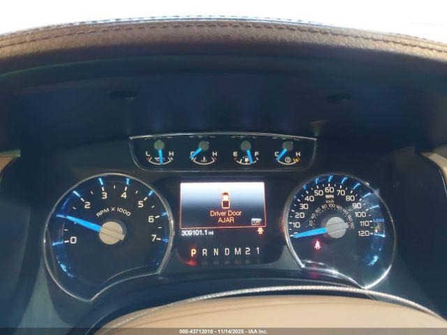 Ford F-150 King Ranch Image 14