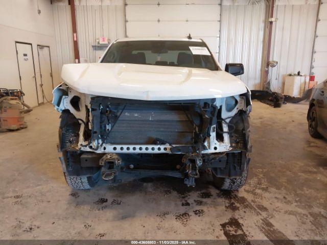 Chevrolet Silverado 1500 4wd  Short Bed Rst Image 5