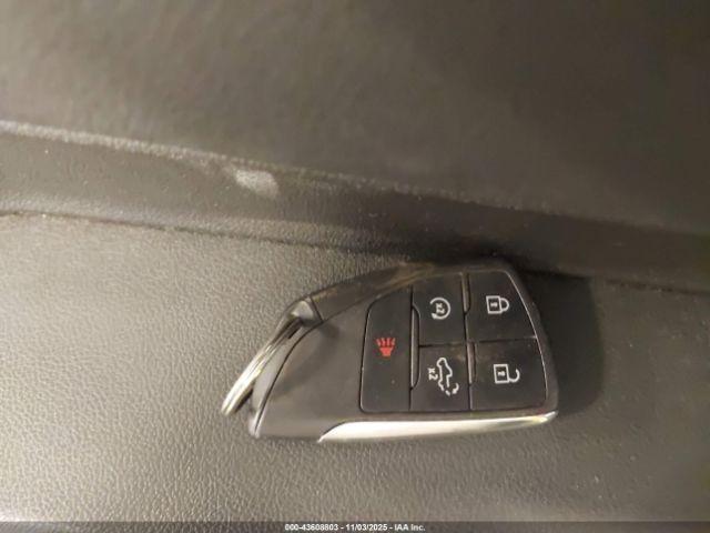 Chevrolet Silverado 1500 4wd  Short Bed Rst Image 12