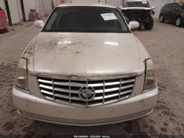 Cadillac DTS 1sd Image 6
