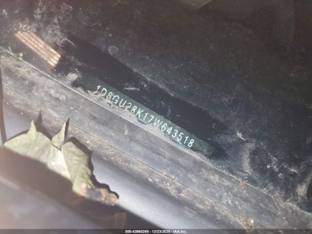 Dodge Nitro Sxt Image 10