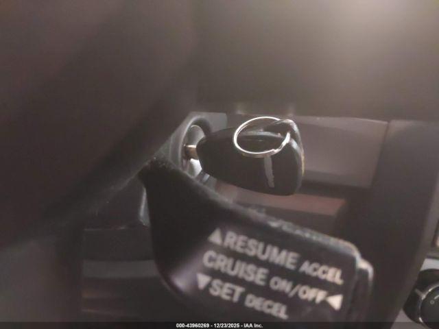 Dodge Nitro Sxt Image 9