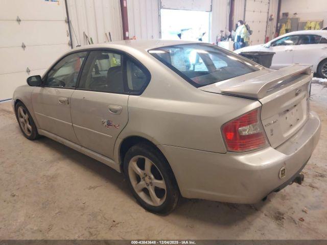 Subaru Legacy 2.5i Image 4