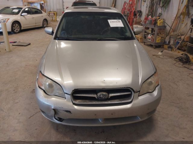 Subaru Legacy 2.5i Image 7