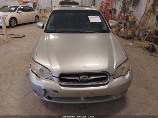 Subaru Legacy 2.5i Image 7