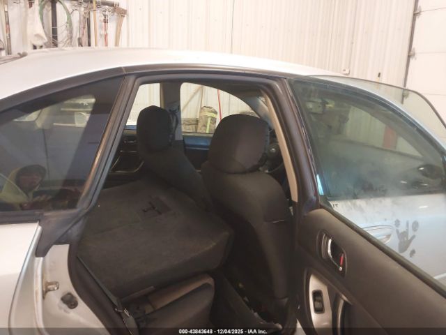 Subaru Legacy 2.5i Image 5