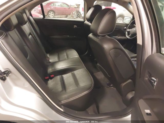 Ford Fusion Image 11