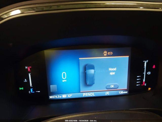 Ford Escape St-line Image 12