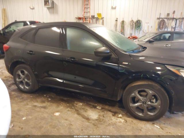 Ford Escape St-line Image 3