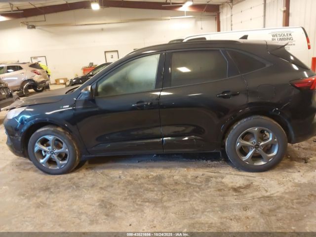 Ford Escape St-line Image 7