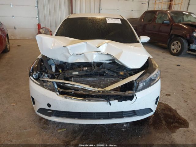 Kia Forte Lx Image 16