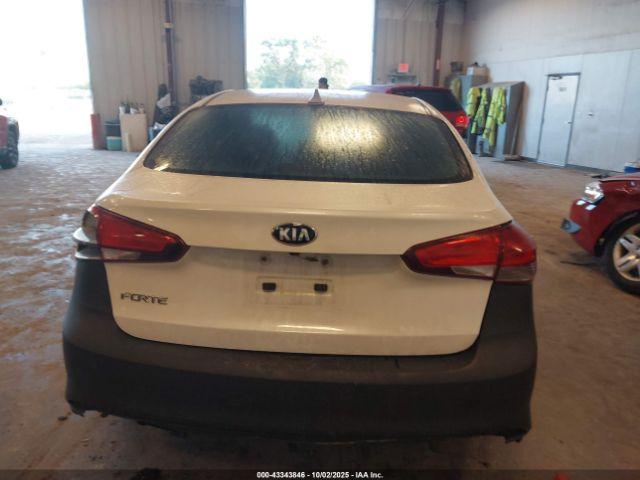 Kia Forte Lx Image 11