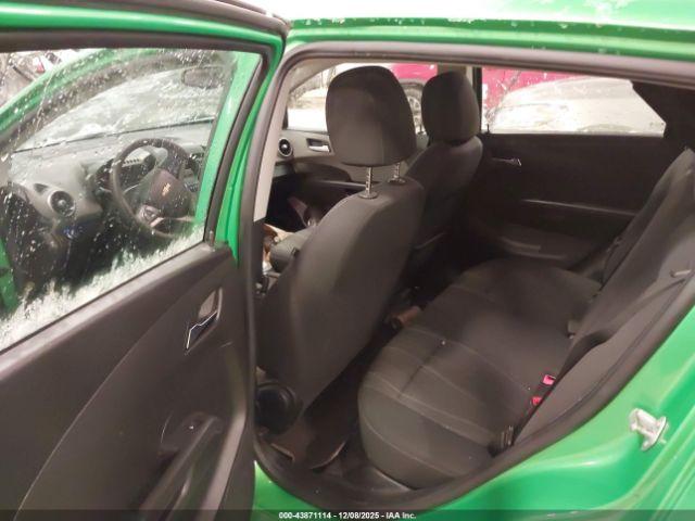 Chevrolet Sonic Lt Auto Image 9