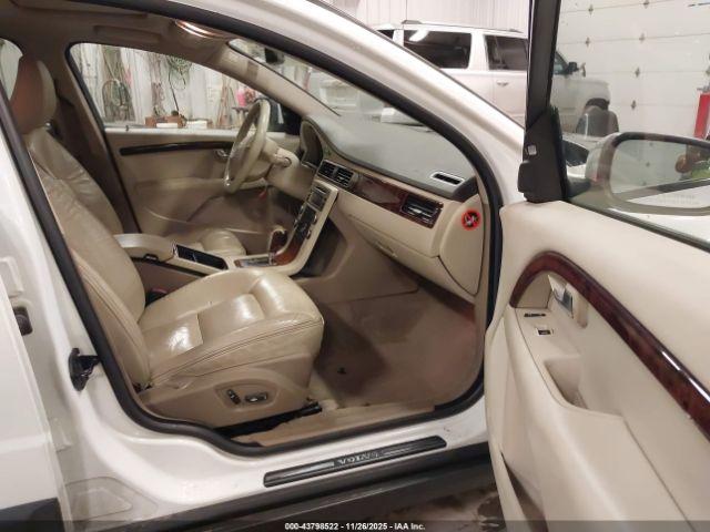 Volvo XC70 3.2 Image 4