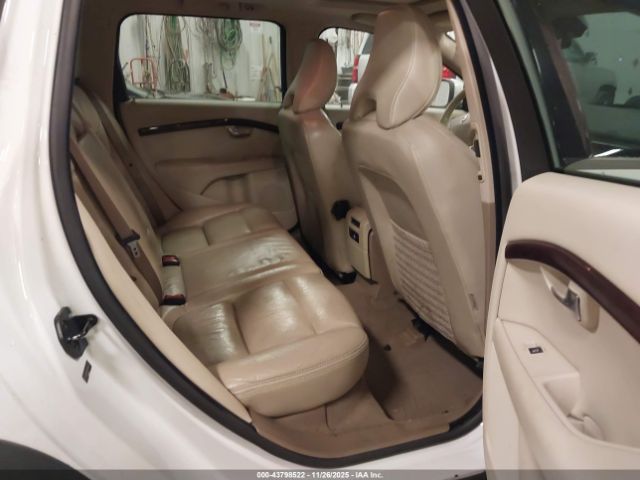 Volvo XC70 3.2 Image 5