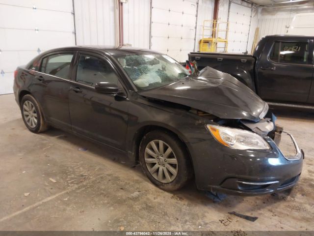 Chrysler 200 Touring Image 1