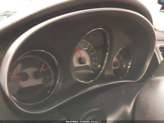 Chrysler 200 Touring Image 12