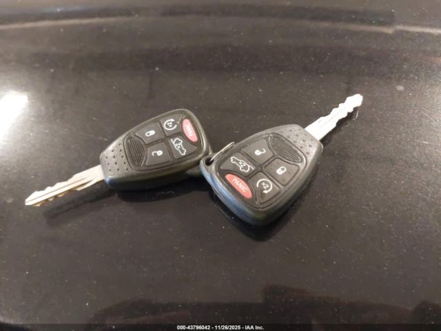 Chrysler 200 Touring Image 14