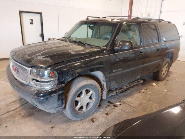 GMC Yukon Denali Image 2