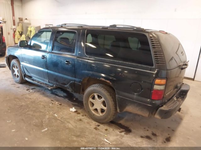 GMC Yukon Denali Image 4