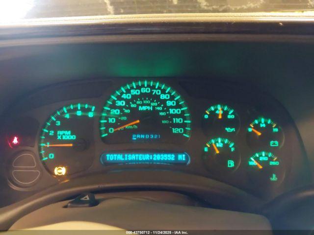 GMC Yukon Denali Image 10