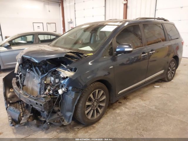 Toyota Sienna Limited Premium 7 Passenger Image 5