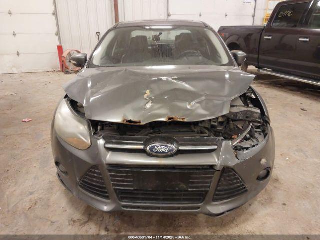 Ford Focus Titanium Image 2