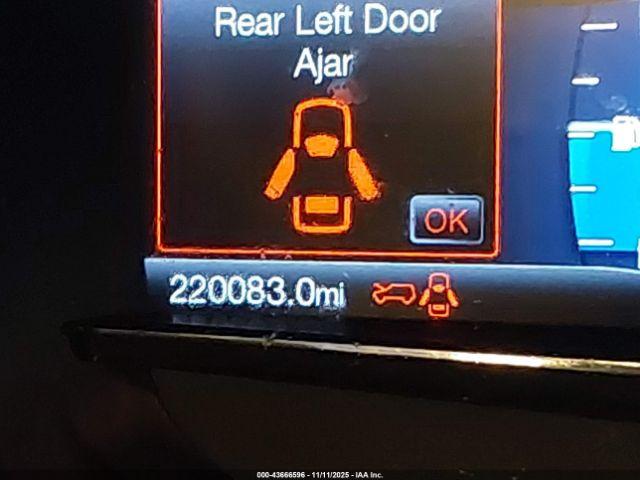 Ford Explorer Xlt Image 11