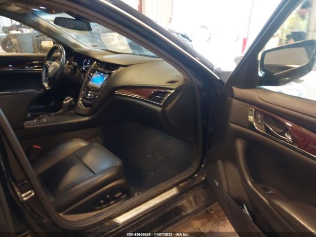 Cadillac CTS Luxury Image 11