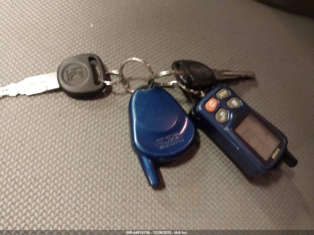 Saturn Vue 4-cyl Xe Image 9