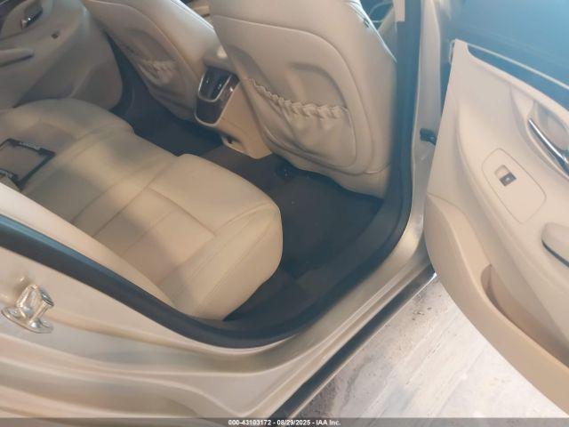 Buick LaCrosse Leather Image 4